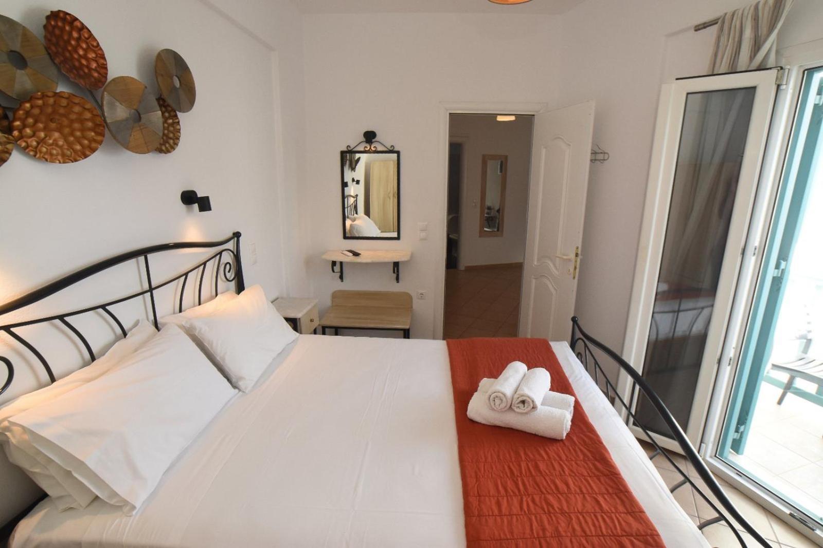 Celeste Apartments ออร์นอส ภายนอก รูปภาพ