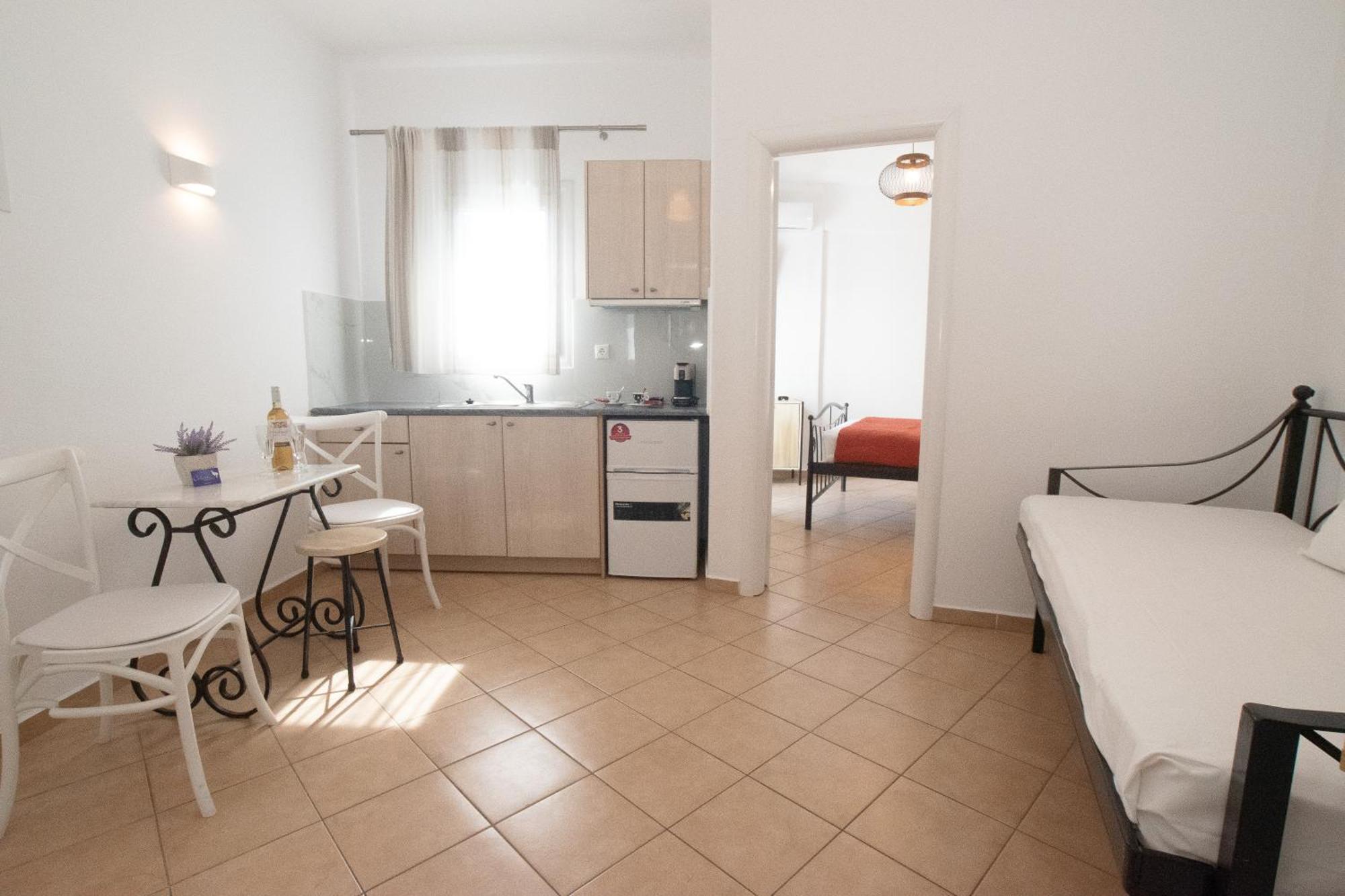 Celeste Apartments ออร์นอส ภายนอก รูปภาพ
